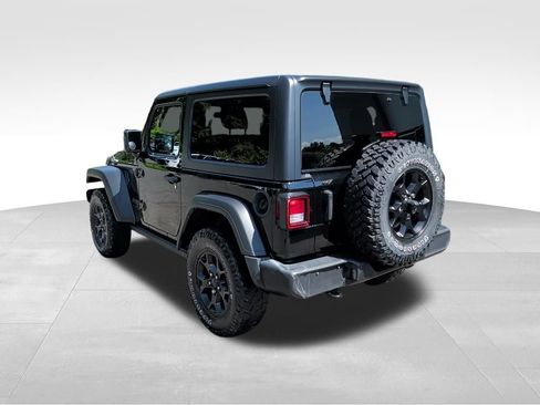 Used 2022 Jeep Wrangler Sport AWD/4WD image 3