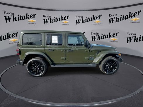 Used 2022 Jeep Wrangler Unlimited Sahara w/ Cold Weather Group image 9