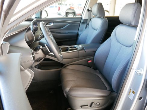 Used 2023 Hyundai Santa Fe SEL image 2