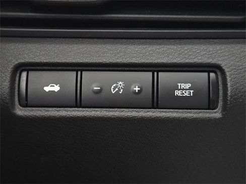 Used 2024 Nissan Altima 2.5 SV image 25