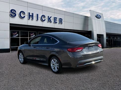 Used 2016 Chrysler 200 Limited FWD image 3
