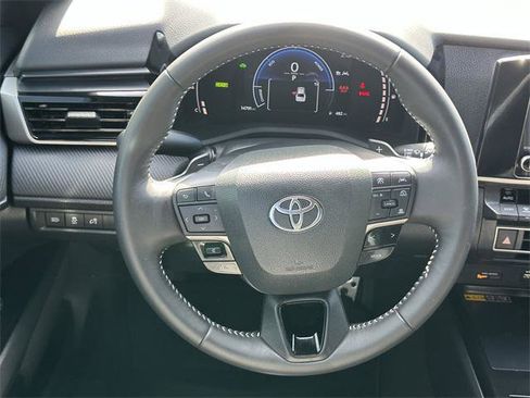 Certified 2025 Toyota Camry SE image 11