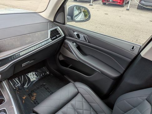 Used 2025 BMW X7 xDrive40i AWD/4WD image 22