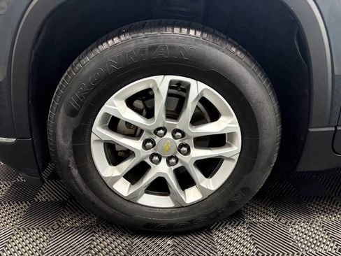 Used 2019 Chevrolet Traverse LT image 12