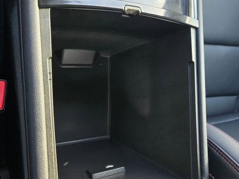 Used 2025 Chevrolet Traverse RS image 11