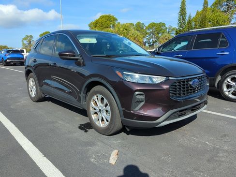 Used 2023 Ford Escape Active w/ Tech Pack #2 image 1