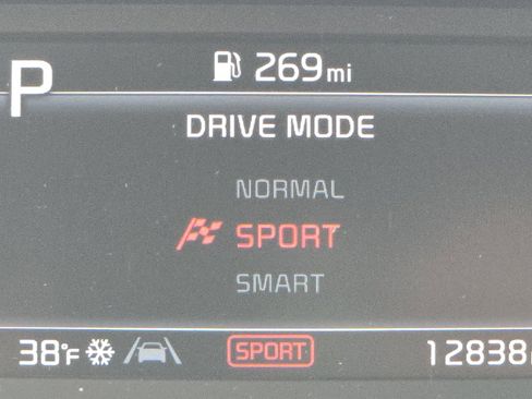 Used 2023 Kia Forte GT-Line image 31