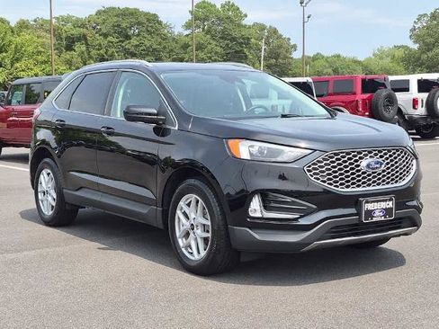 Certified 2024 Ford Edge SEL w/ Convenience Package AWD/4WD image 2