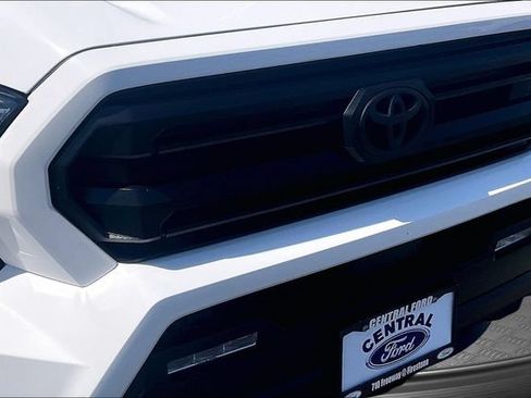 Used 2025 Toyota Tacoma SR5 RWD image 28