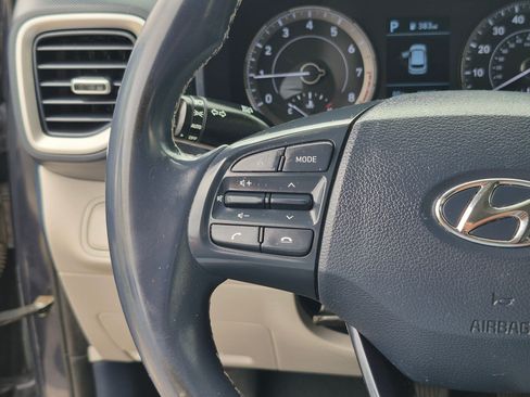Used 2021 Hyundai Venue w/ Cargo Package FWD image 19