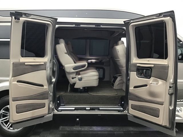 Used 2023 Chevrolet Express 2500 RWD image 43