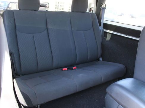 Used 2018 Jeep Wrangler Sport AWD/4WD image 12