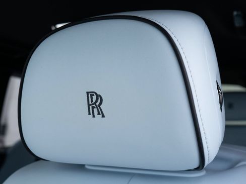 Certified 2025 Rolls-Royce Cullinan AWD/4WD image 18