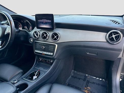 Used 2019 Mercedes-Benz GLA 250 4MATIC image 27