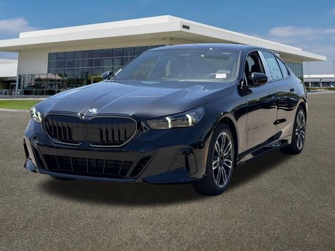 New 2026 BMW 530i RWD image 4
