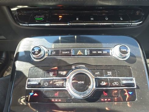 Certified 2022 Lincoln Nautilus AWD w/ Premium Package image 7