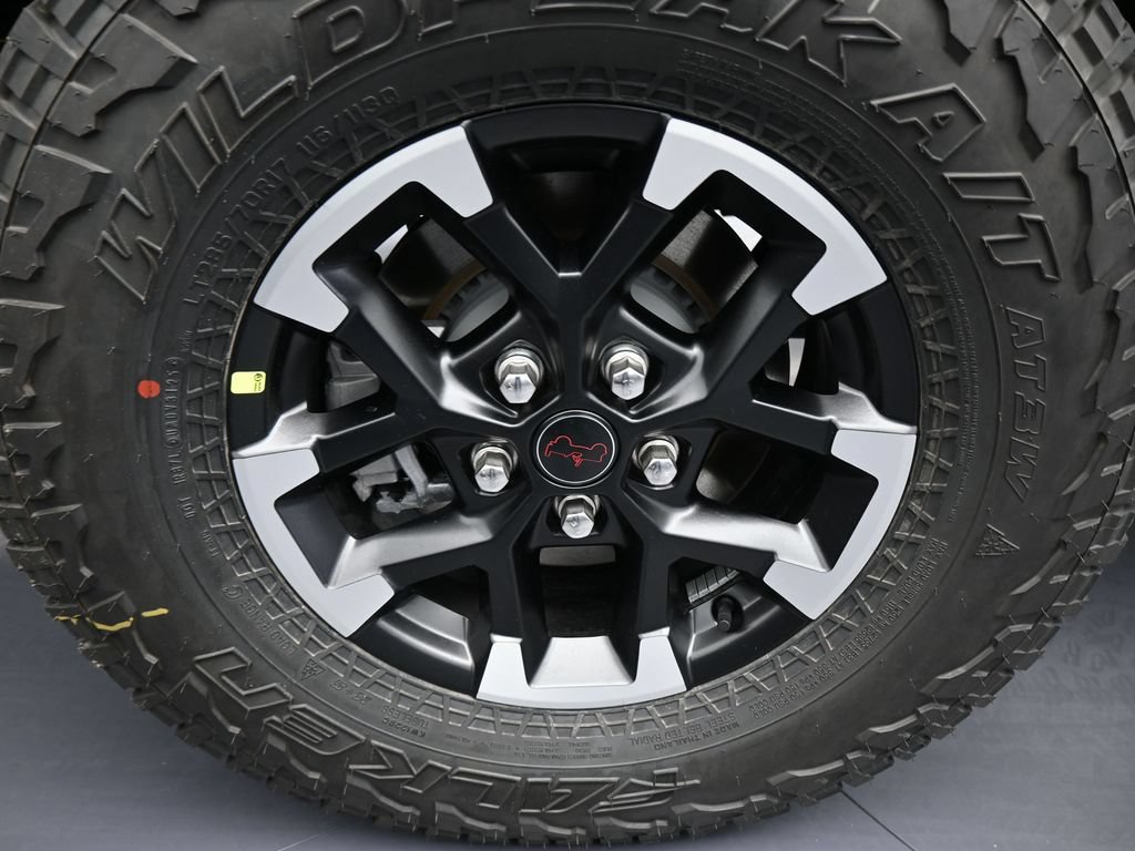 New 2026 Jeep Gladiator Rubicon w/ Steel Power Dome Hood Package AWD/4WD image 35