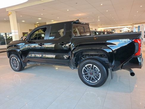 Used 2024 Toyota Tacoma TRD Sport image 4