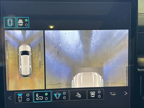 New 2026 GMC Yukon XL Denali Ultimate w/ LPO, Floor Liner Package AWD/4WD image 40