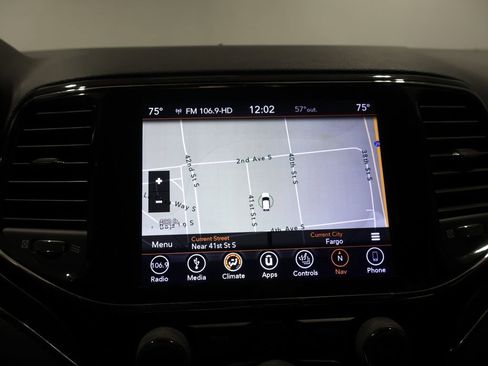 Used 2019 Jeep Grand Cherokee Limited image 27