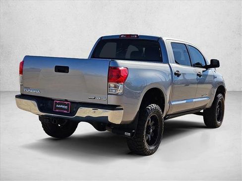 Used 2010 Toyota Tundra 4x4 CrewMax image 5