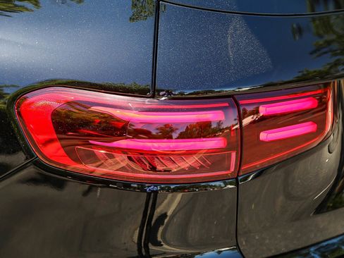New 2026 Mercedes-Benz GLB 250 4MATIC image 8