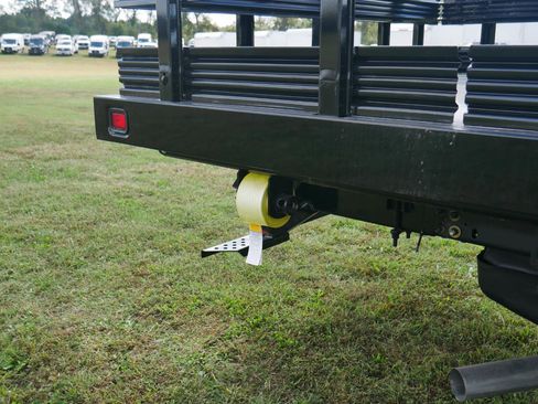 New 2025 Ford F550 2WD Regular Cab Super Duty image 31