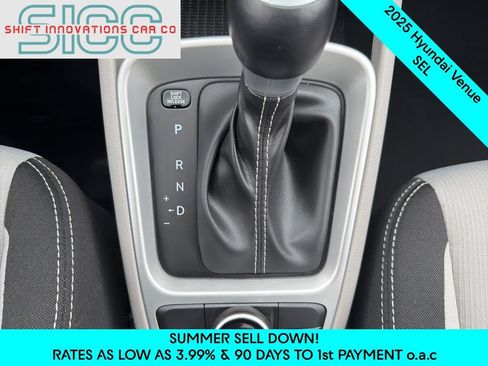 Used 2025 Hyundai Venue SEL FWD image 20