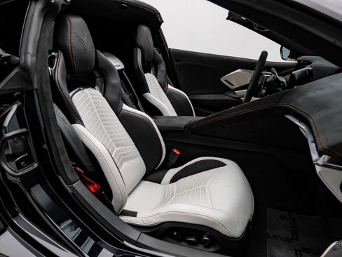 Used 2023 Chevrolet Corvette Stingray Premium Cpe w/ Z51 Performance Package image 56