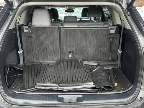 Used 2022 Toyota Highlander XLE image 29