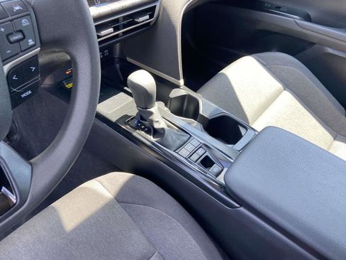 Used 2025 Toyota Camry LE image 21