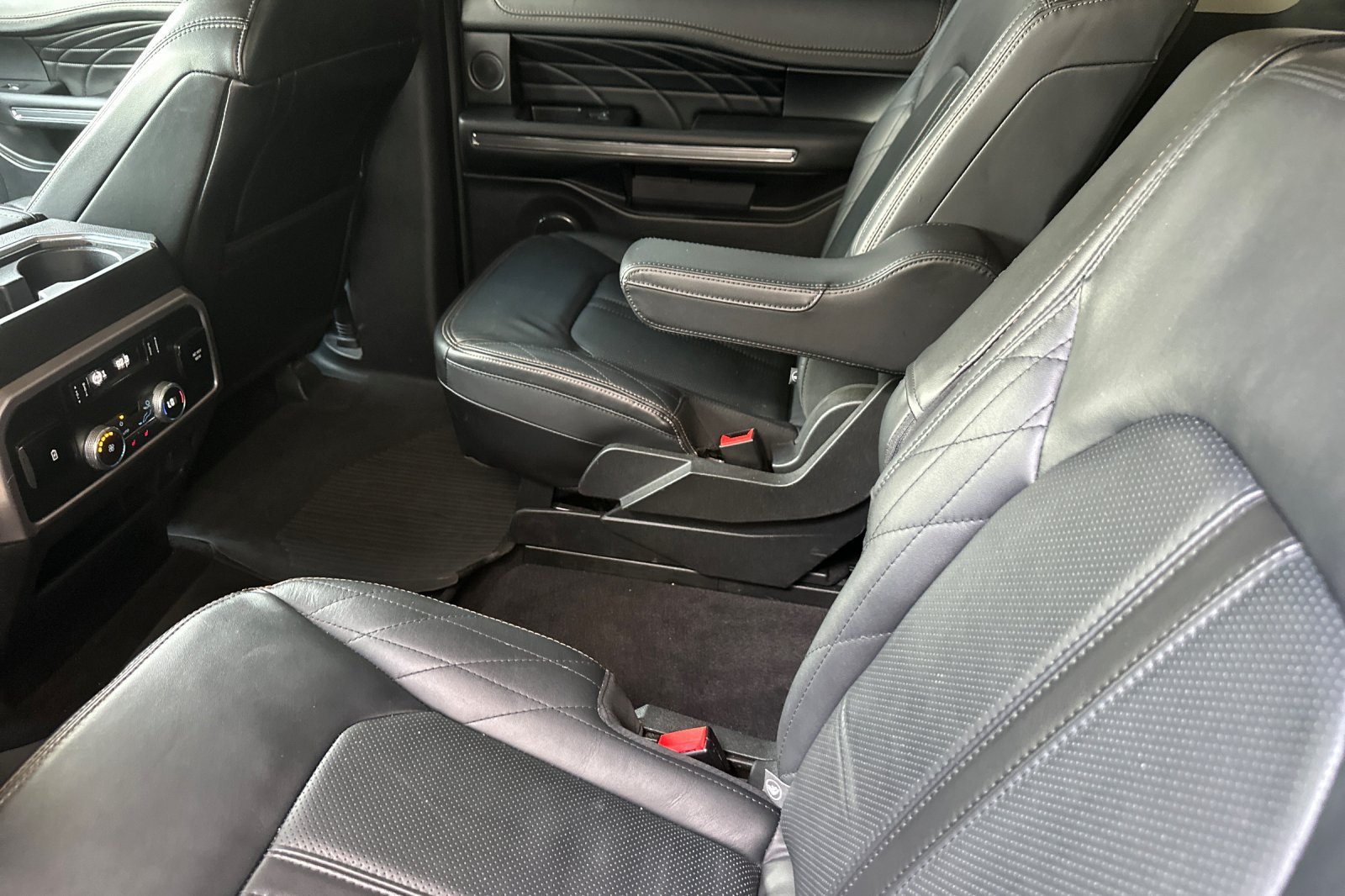 Used 2021 Ford Expedition Max Platinum AWD/4WD image 12