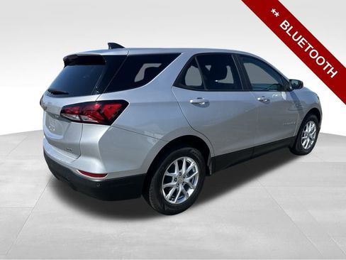 Used 2022 Chevrolet Equinox LS w/ LS Convenience Package image 7