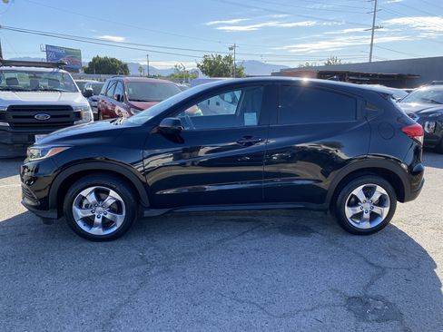 Used 2022 Honda HR-V LX image 8