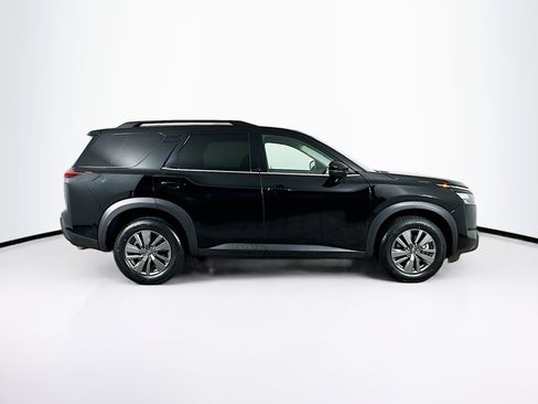 Used 2025 Nissan Pathfinder SV AWD/4WD image 10