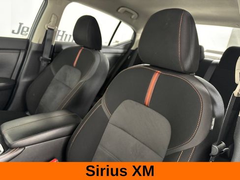 Used 2022 Nissan Sentra SR w/ Midnight Edition FWD image 11