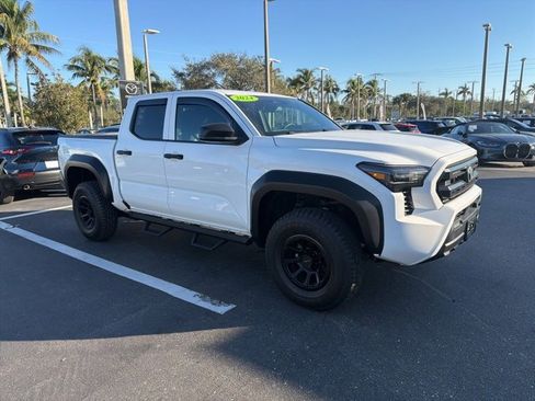 Used 2024 Toyota Tacoma SR image 2