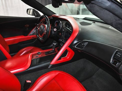 Used 2015 Chevrolet Corvette Z06 w/ 3LZ Preferred Equipment Group image 59