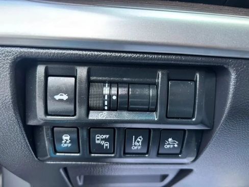 Used 2018 Subaru Legacy 2.5i Limited AWD/4WD image 26