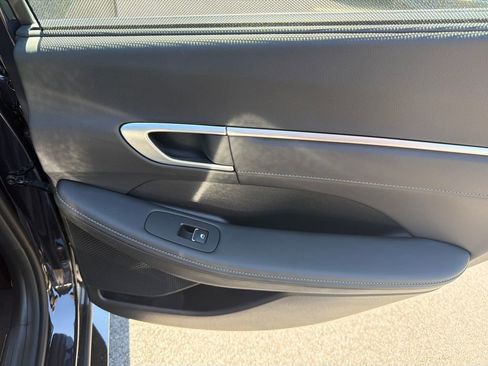 New 2026 Hyundai Sonata Limited FWD image 17