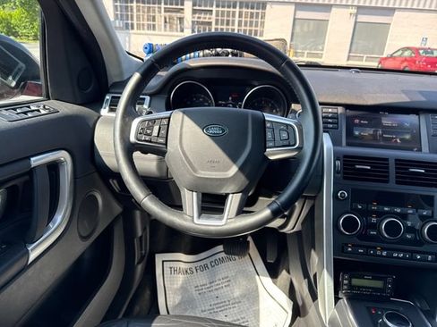 Used 2017 Land Rover Discovery Sport SE AWD/4WD image 14