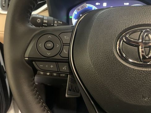 New 2025 Toyota RAV4 Limited image 25