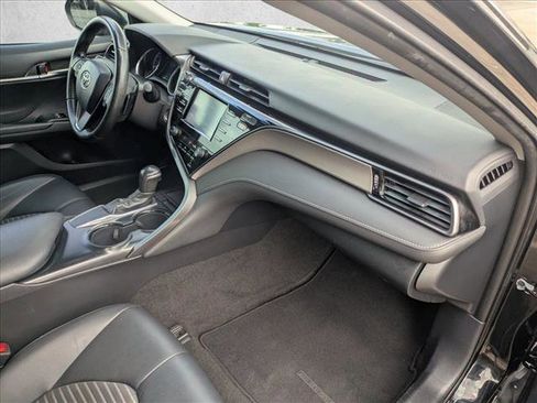 Used 2019 Toyota Camry SE w/ Convenience Package FWD image 19
