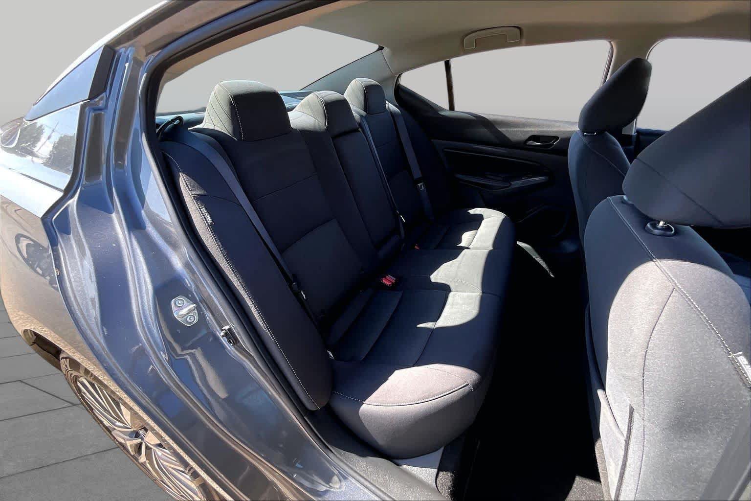 Used 2025 Nissan Altima 2.5 SV FWD image 18