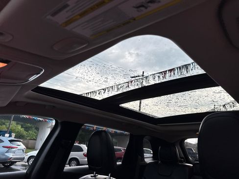 Used 2015 Jeep Cherokee Limited AWD/4WD image 24