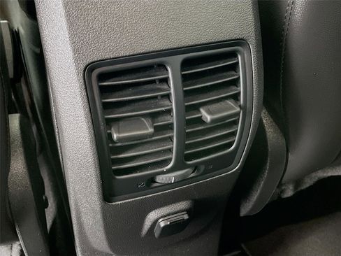 Used 2019 Ford Escape SE image 27