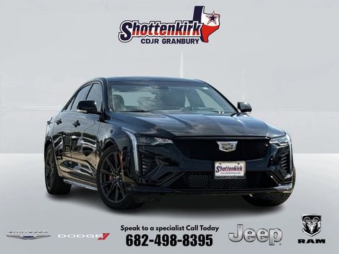 Used 2025 Cadillac CT4 V RWD image 1