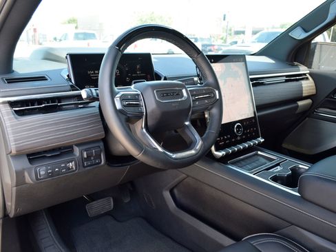 Used 2025 GMC Sierra EV Denali AWD/4WD image 15