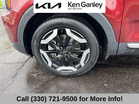 Certified 2024 Kia Telluride EX w/ EX Captain's Chair Package FWD image 17