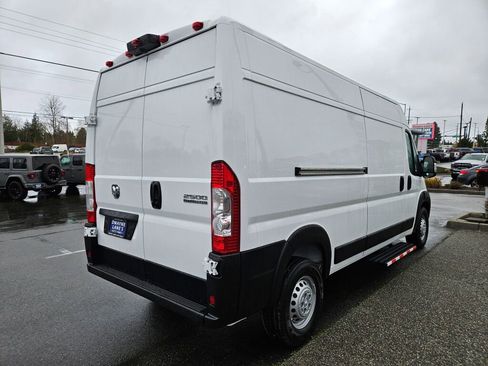 Used 2025 RAM ProMaster 2500 w/ Convenience Group image 5